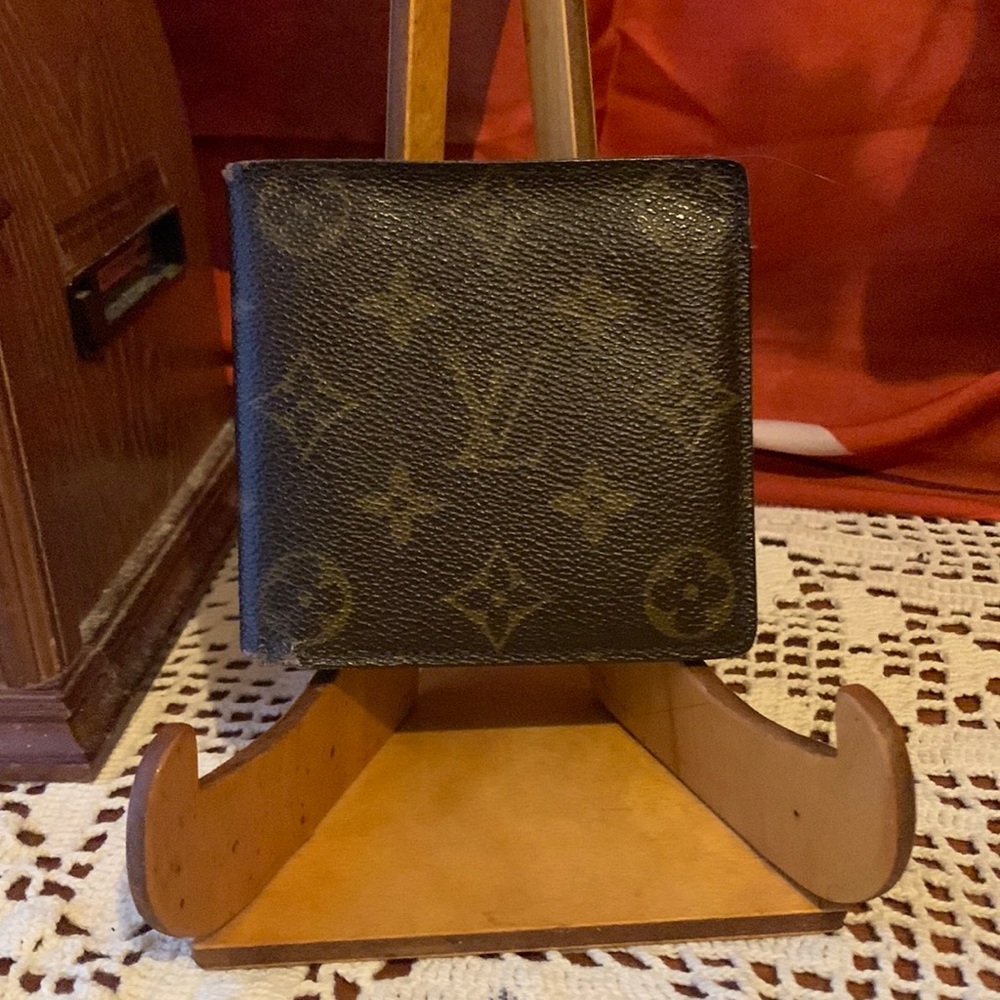 LV bifold wallet